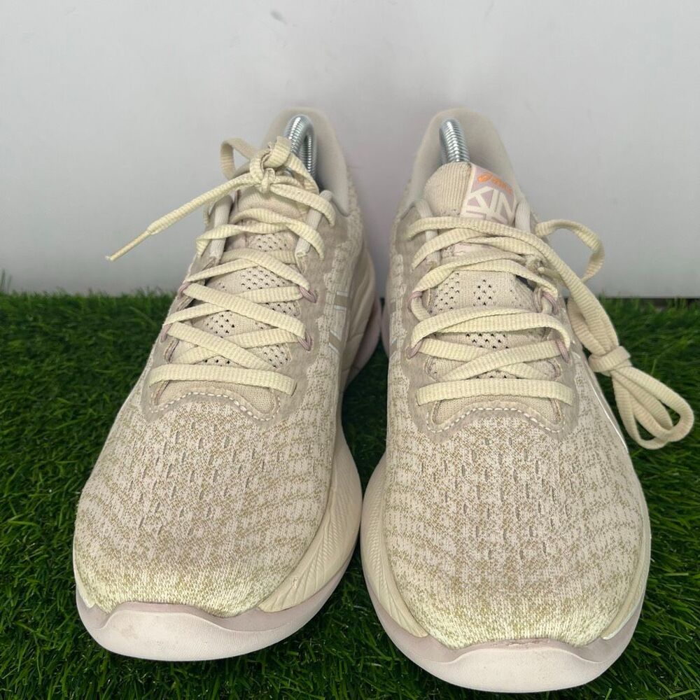 ASICS Gel Kinsei Max Women’s 9 Cream Beige Running Shoes 1012B51 - Picture 2 of 8